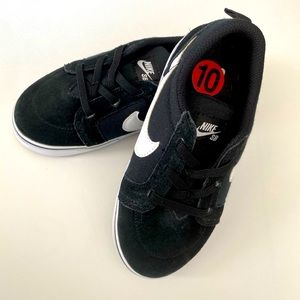 Nike SB slip-on